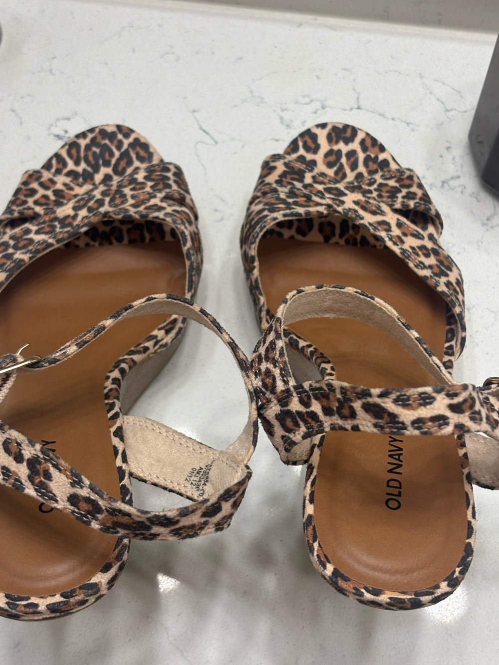 Old Navy Leopard Print Wedge Sandals - Tan/Black | Size: 9M | NWOT * - Picture 10 of 15